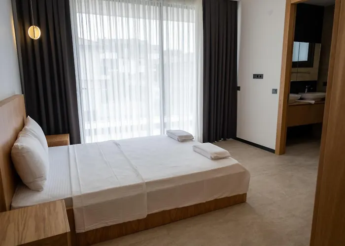 Villa Merkez Sueper Lueks *