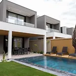 Merkez Sueper Lueks Villa *