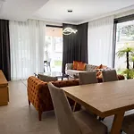 Merkez Sueper Lueks Villa Cesme