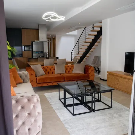 Merkez Süper Lüks Villa *