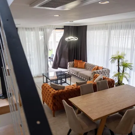 Villa Merkez Süper Lüks Çeşme